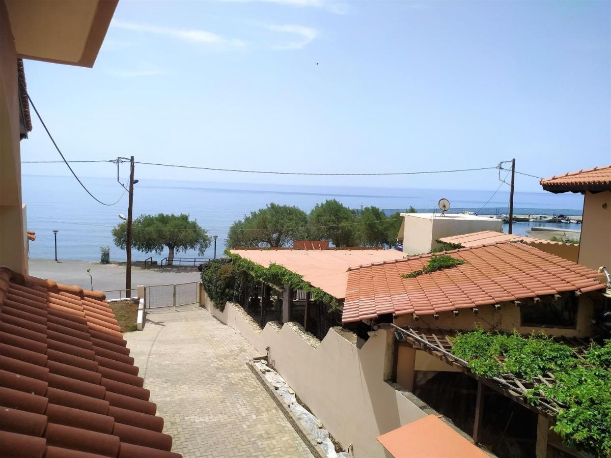 Eutuxia Sea&Mountain Apartment - Tsoutsouros エクステリア 写真